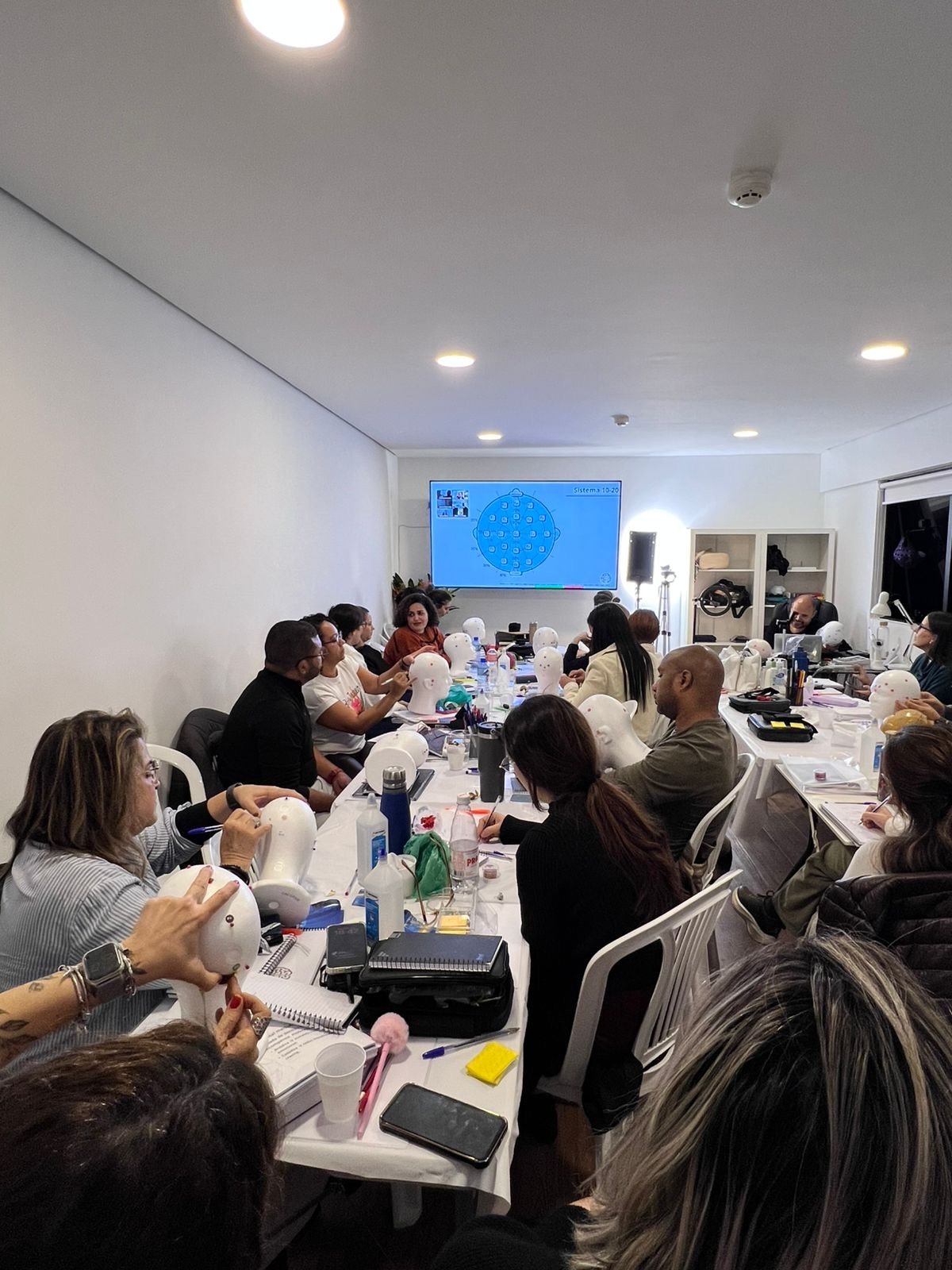 Turma da A|D Brain com os professores ao final de uma formação